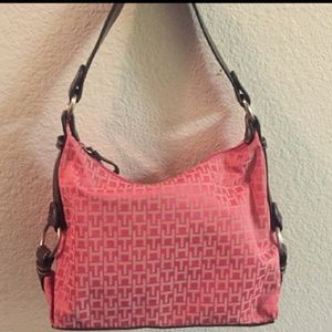 Small tommy hilfiger purse